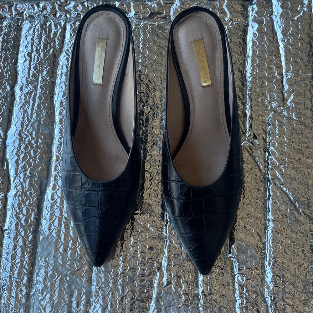 Louise Et Cic Black Croc-Embossed Pointed Flats